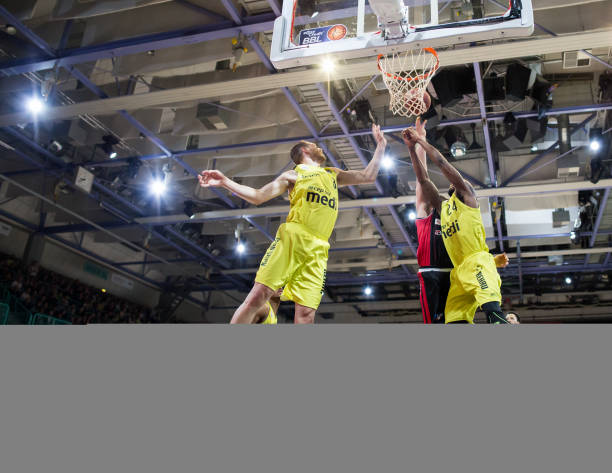 现实博弈 现实博弈