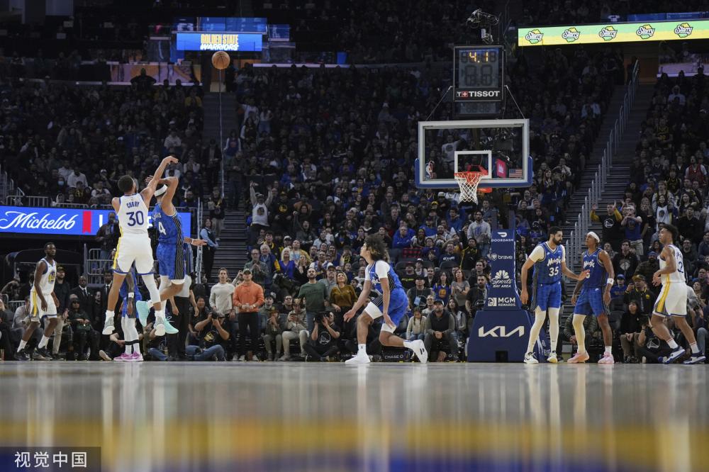 在当前的女 在当前的女