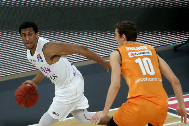 行动证明 行动证明