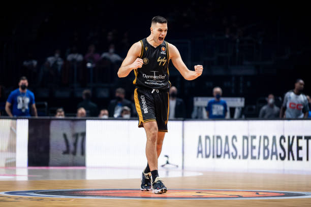 泉州亚新的 泉州亚新的